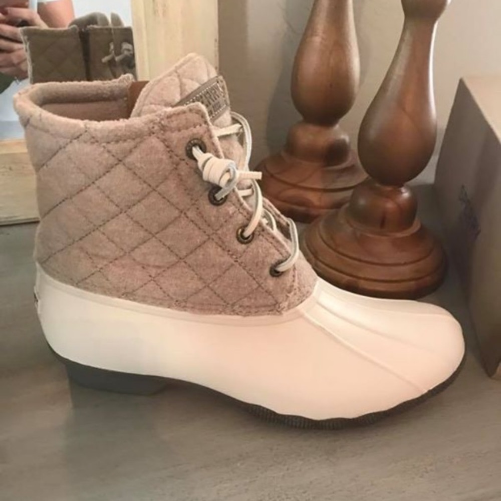 Sperry Quilted Duck Boots - Size 9.5 - New in box